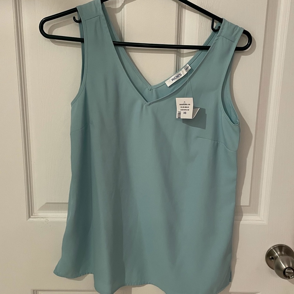 ☘️3/45 NWT Rickis xs mint tank - Picture 3 of 3